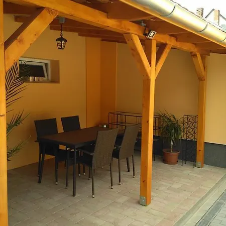 Paradise Apartman *