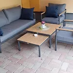 Paradise Apartmanhaz *
