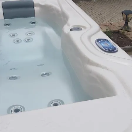 Paradise Apartmanhaz דירה *