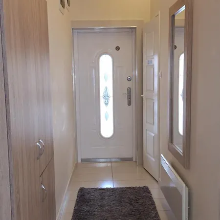 Paradise Apartmanhaz *