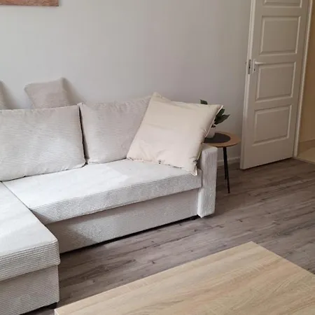 Paradise Apartmanhaz דירה