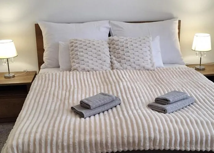 Paradise Apartmanhaz Erlau